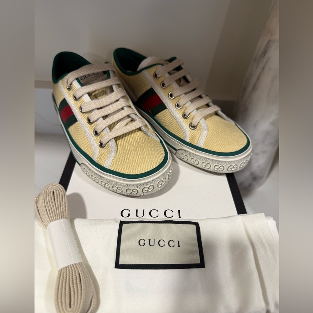 NEW Gucci Tennis Sneakers